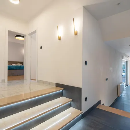 Apartamento Royal Lux With & Sea View Split