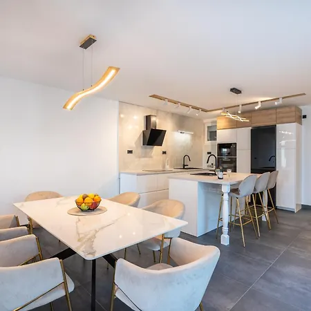 Royal Lux With & Sea View * Split