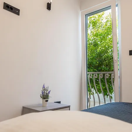 Royal Lux * سبليت