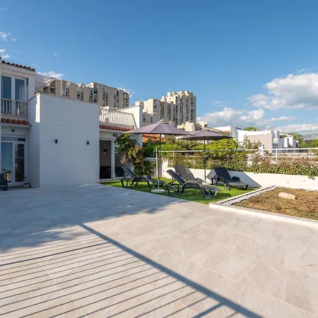Royal Lux With & Sea View *