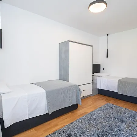 Royal Lux * سبليت