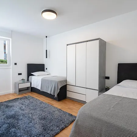 Royal Lux Apartment *