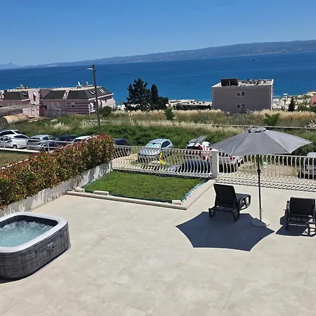 Royal Lux With & Sea View سبليت