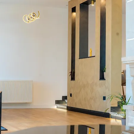 Royal Lux With & Sea View شقة سبليت